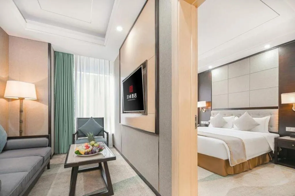 Bed in Hundred Hotel Qingdao