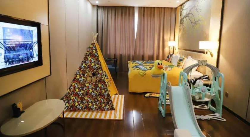 Hundred Hotel Qingdao