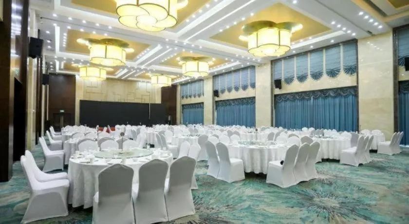 Hundred Hotel Qingdao