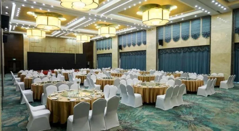 Hundred Hotel Qingdao