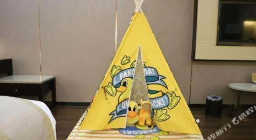 Hundred Hotel Qingdao