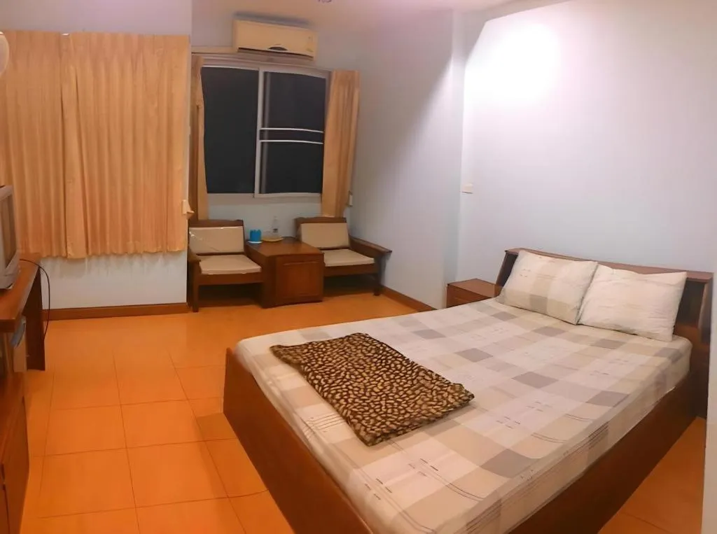 Bed in Chanthanee Hotel