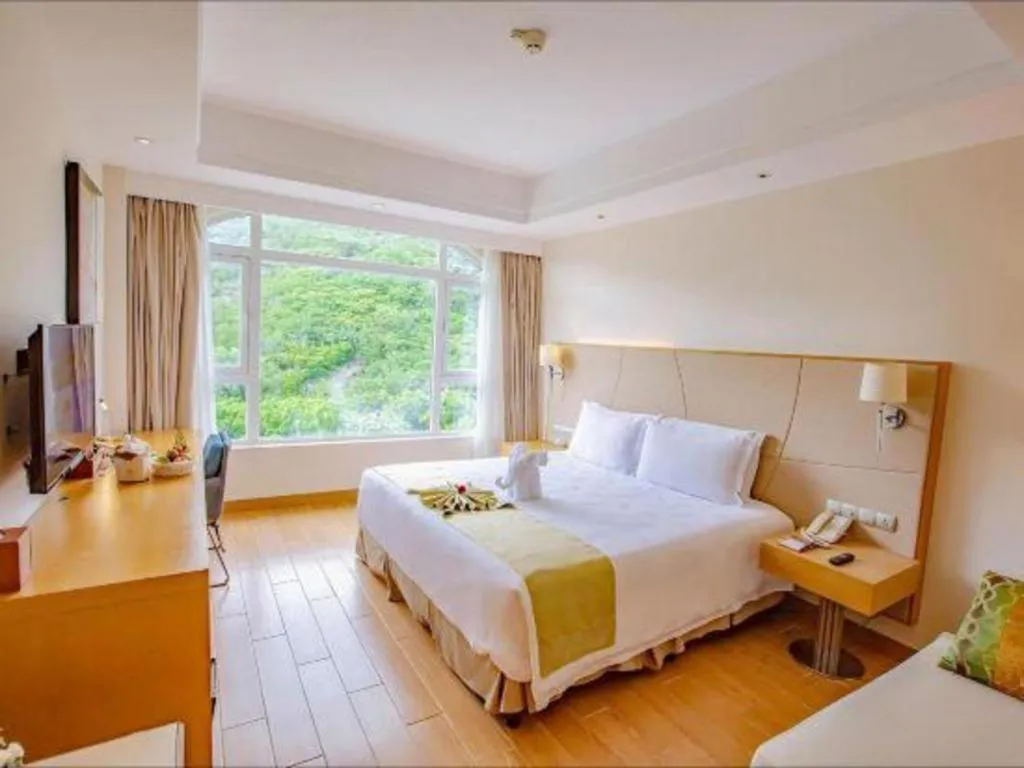 Bed in Ocean View Resort Yalong Bay