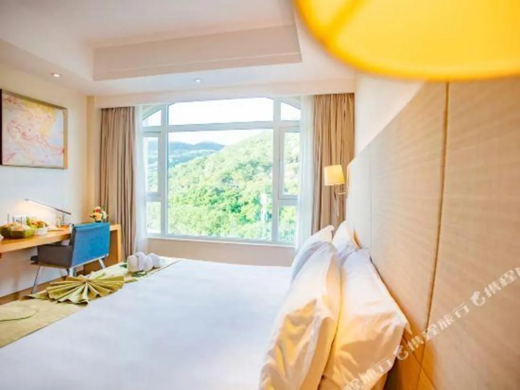 Bed in Ocean View Resort Yalong Bay