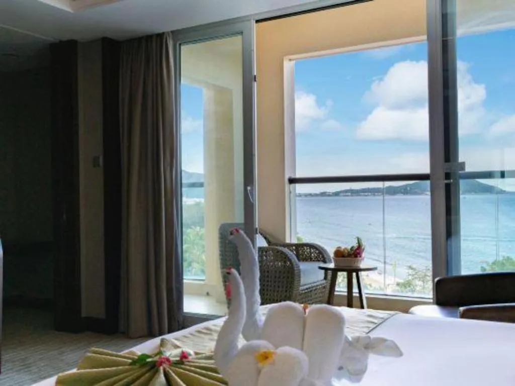 Bed in Ocean View Resort Yalong Bay