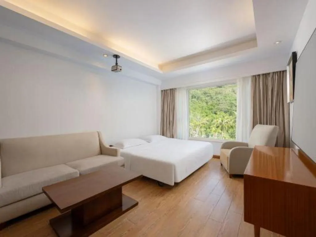 Bed in Ocean View Resort Yalong Bay