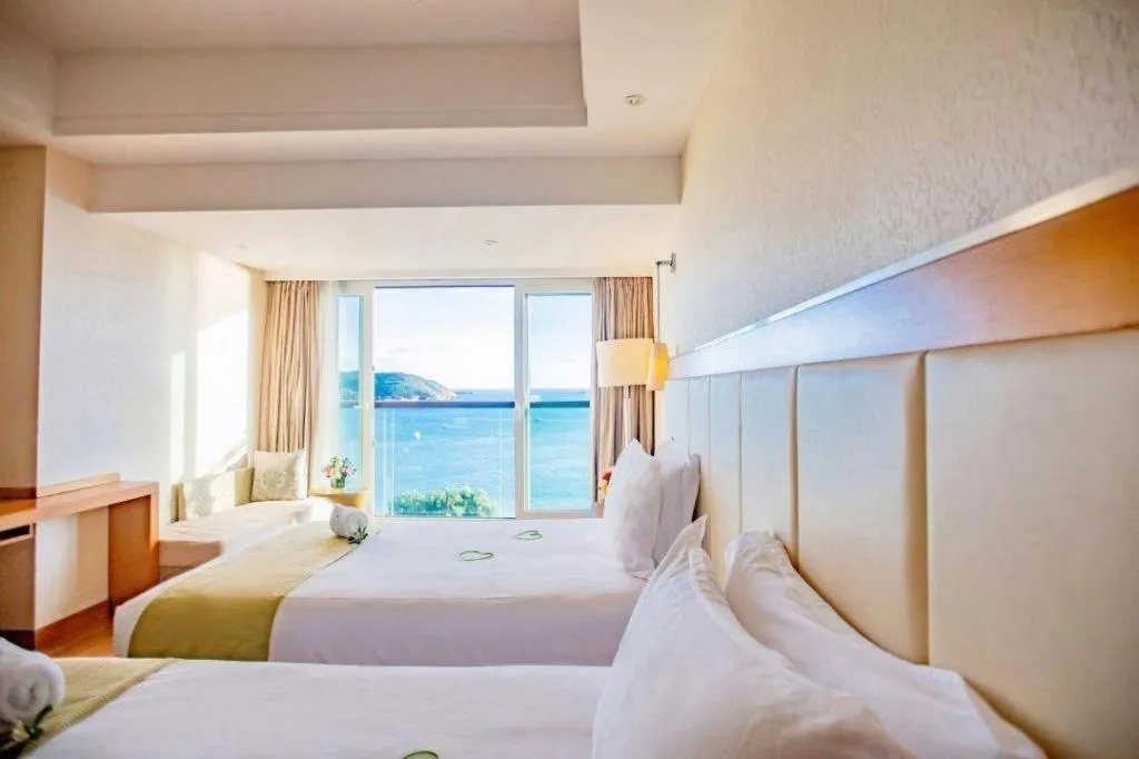 Bed in Ocean View Resort Yalong Bay