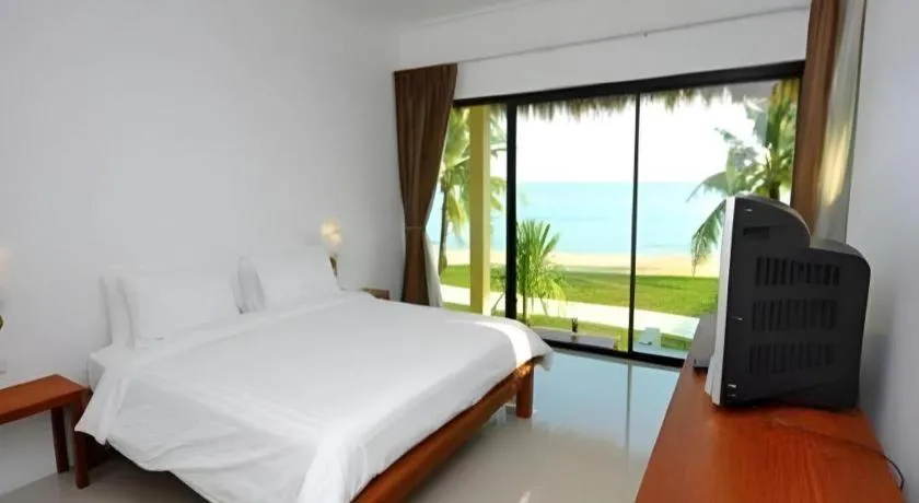 Bed in Villa Phra Chan Resort