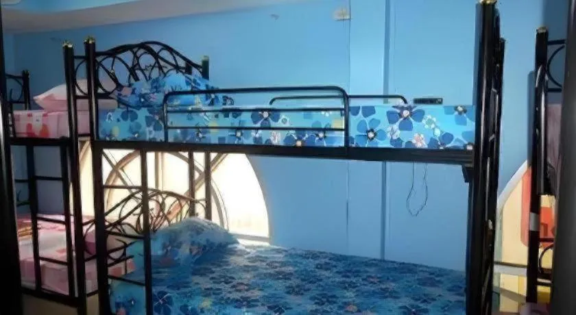 Bed in Centaur Inn Hotel