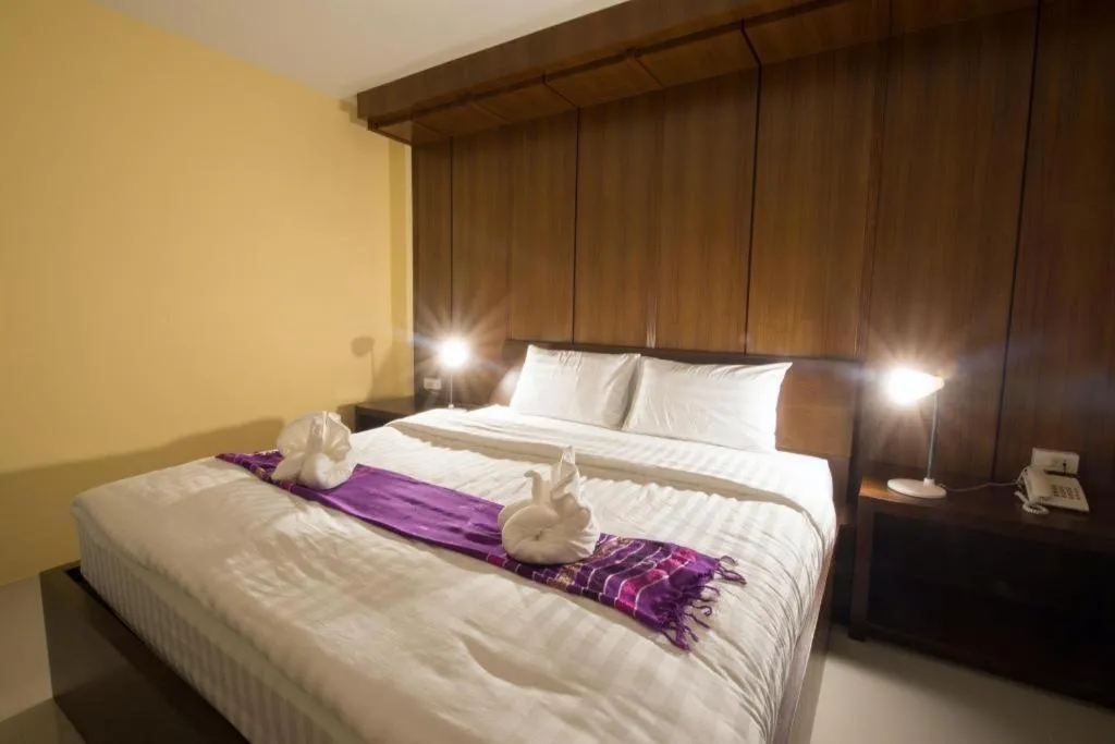 Bed in Bees Smile Hotel