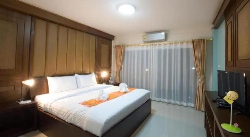 Bed in Bees Smile Hotel