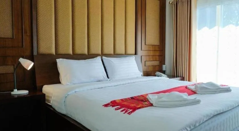 Bed in Bees Smile Hotel