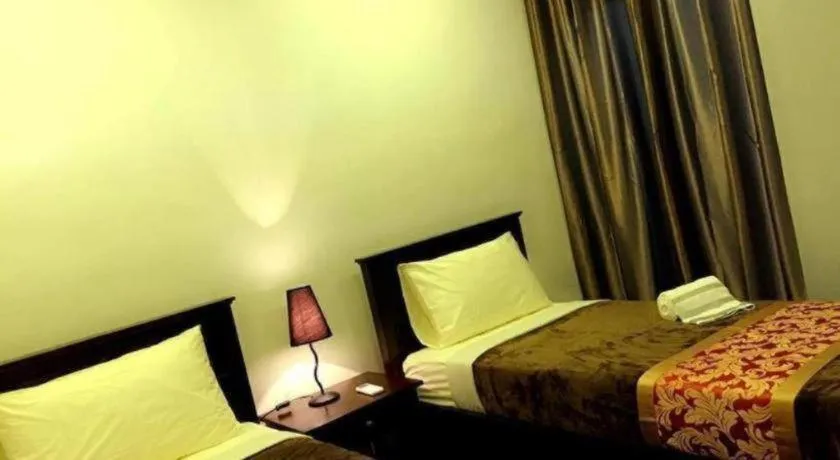 Jo Carter's Hotel & Suites Angeles City
