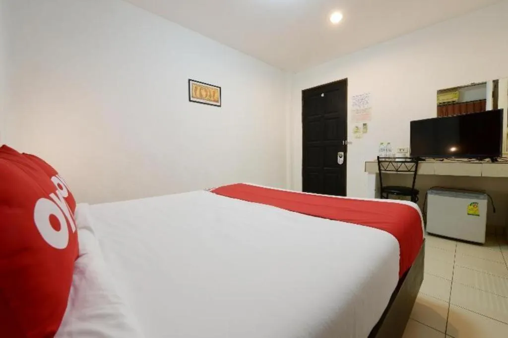 Bed in OYO 520 Pattaya Cantina