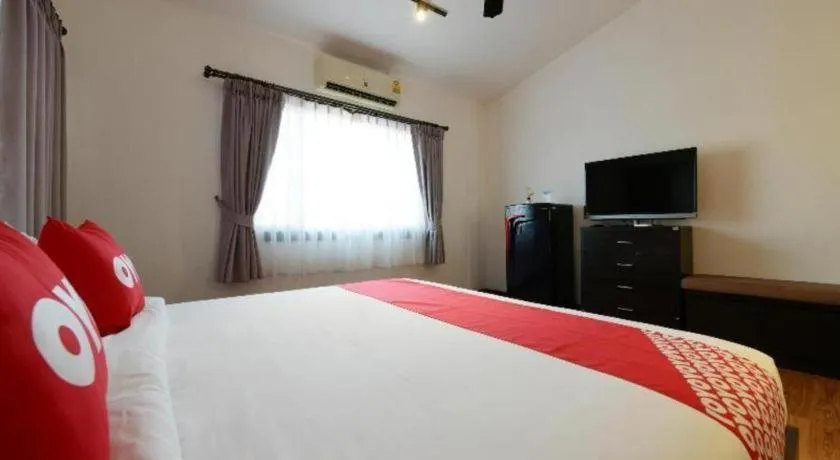 Bed in OYO 520 Pattaya Cantina