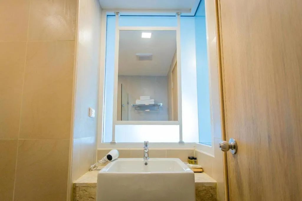 B2 Nakhonsawan Premier Hotel