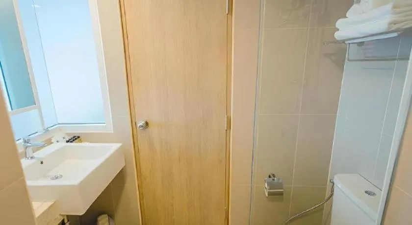 B2 Nakhonsawan Premier Hotel