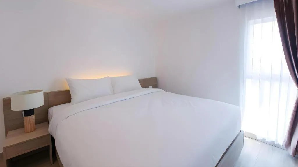 Bed in B2 Nakhonsawan Premier Hotel