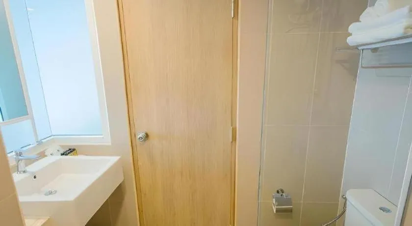 B2 Nakhonsawan Premier Hotel