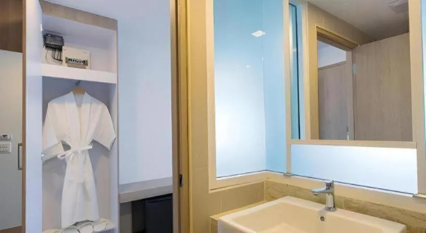 B2 Nakhonsawan Premier Hotel