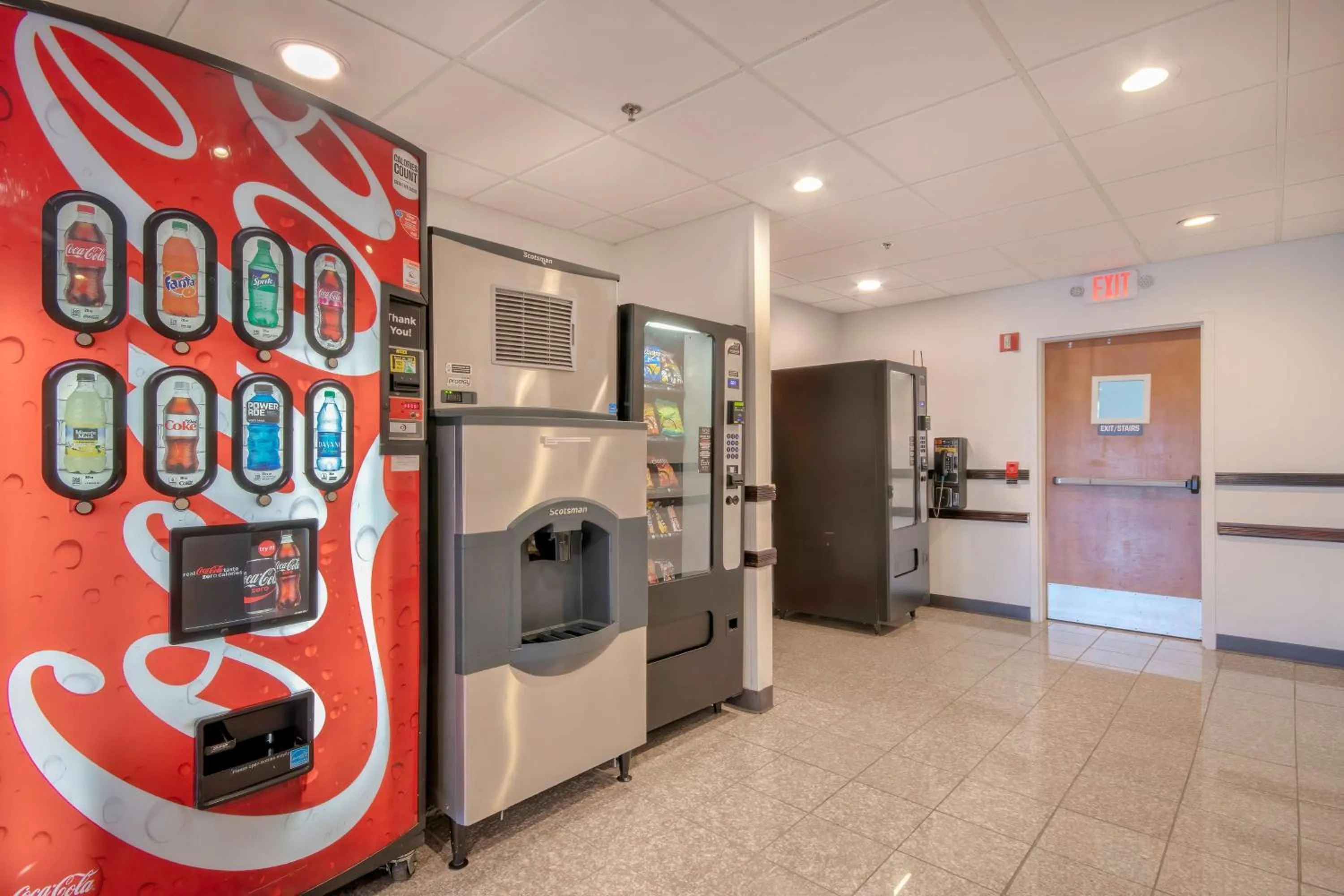 Property building in Motel 6 Walton, KY - Richwood - Cincinnati Airport South