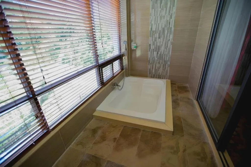 Longyan Capital International Hot Spring Resort