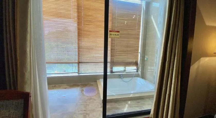 Bed in Longyan Capital International Hot Spring Resort