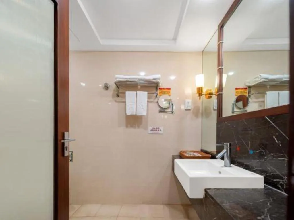 Longyan Capital International Hot Spring Resort