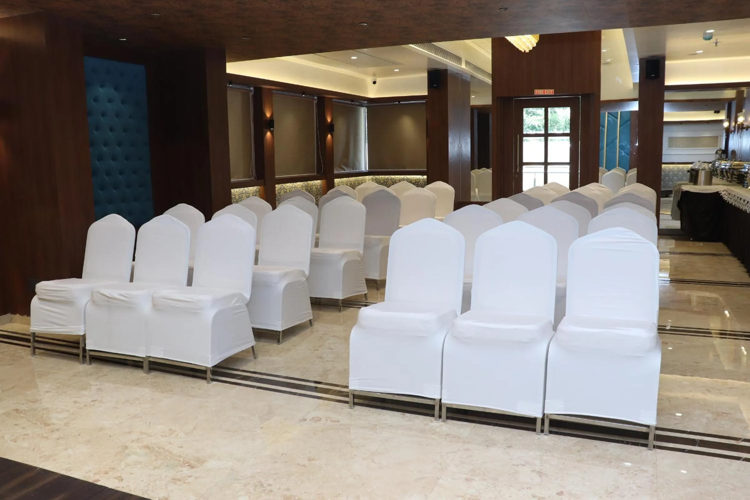 Banquet/Function facilities in Hotel Golden Nest Thane