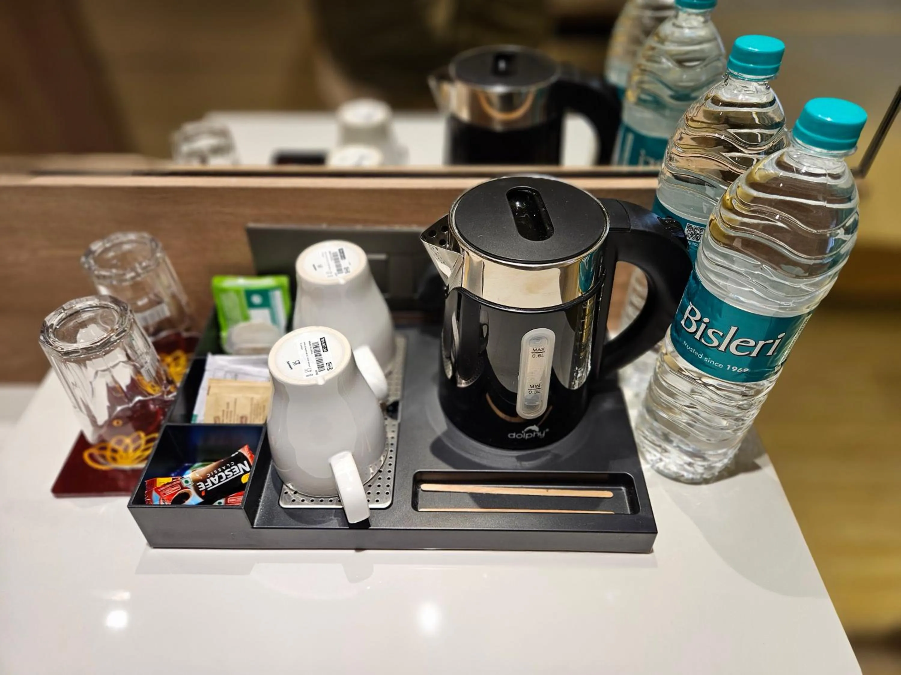Coffee/tea facilities in Hotel Golden Nest Thane