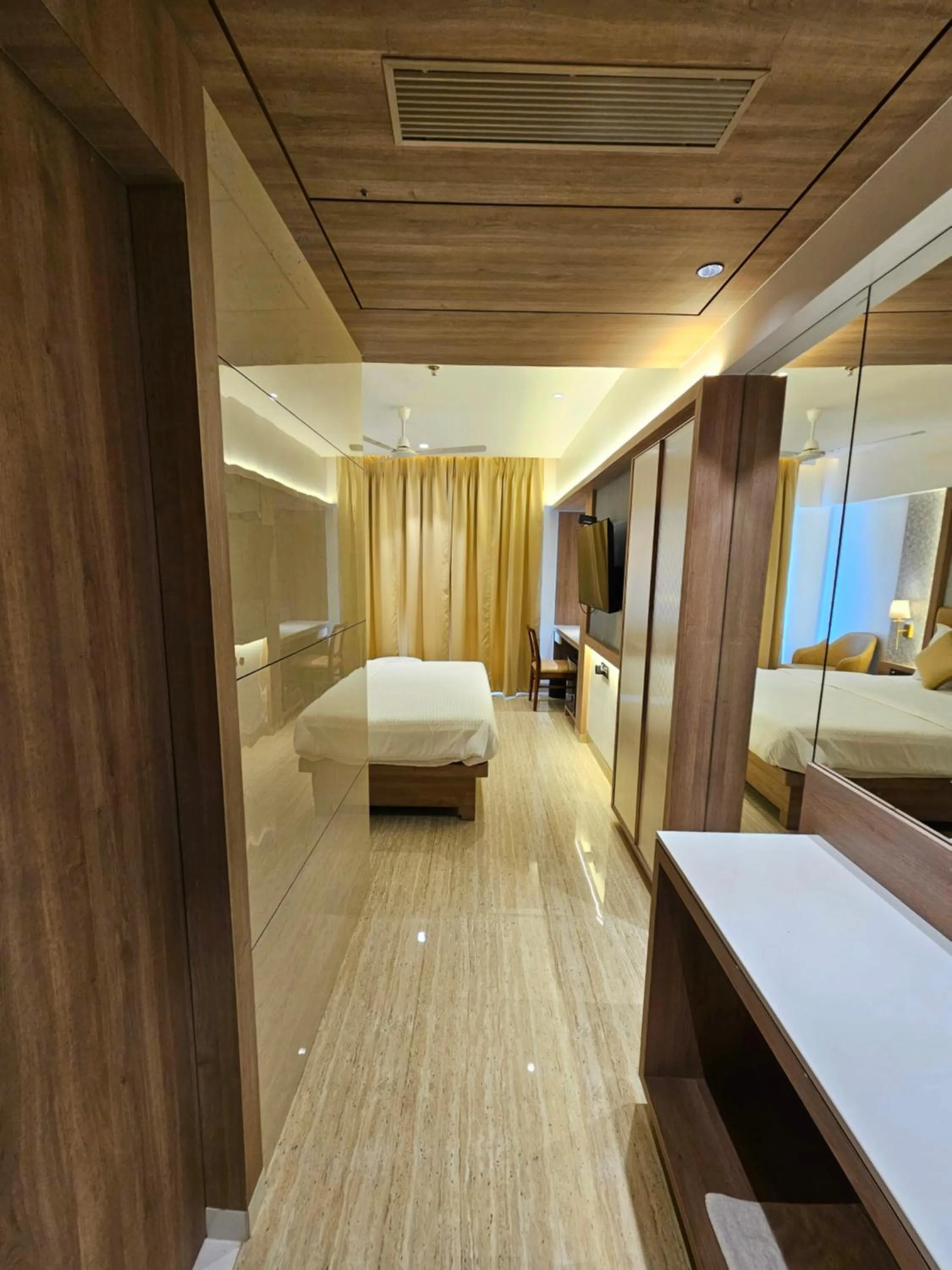 View (from property/room), Bed in Hotel Golden Nest Thane