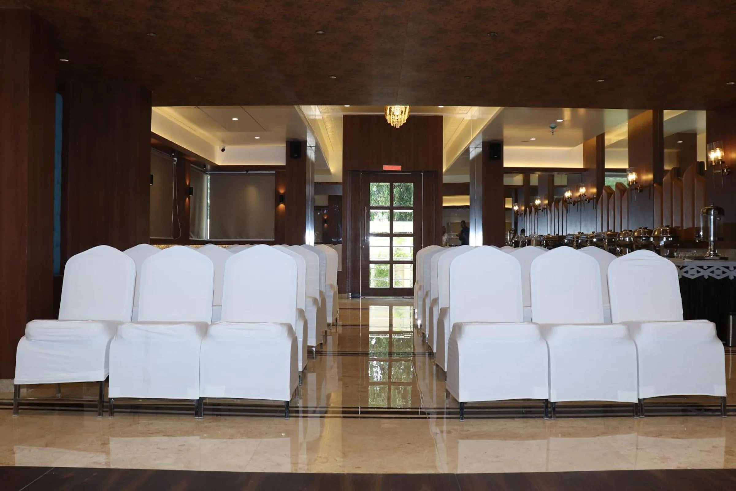 Banquet/Function facilities in Hotel Golden Nest Thane