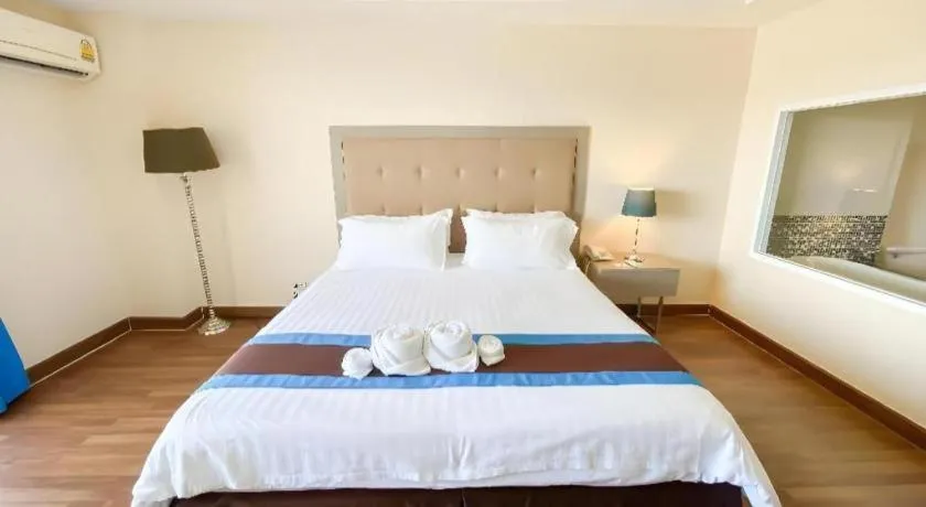 Bed in Blue Wave Hotel Hua Hin