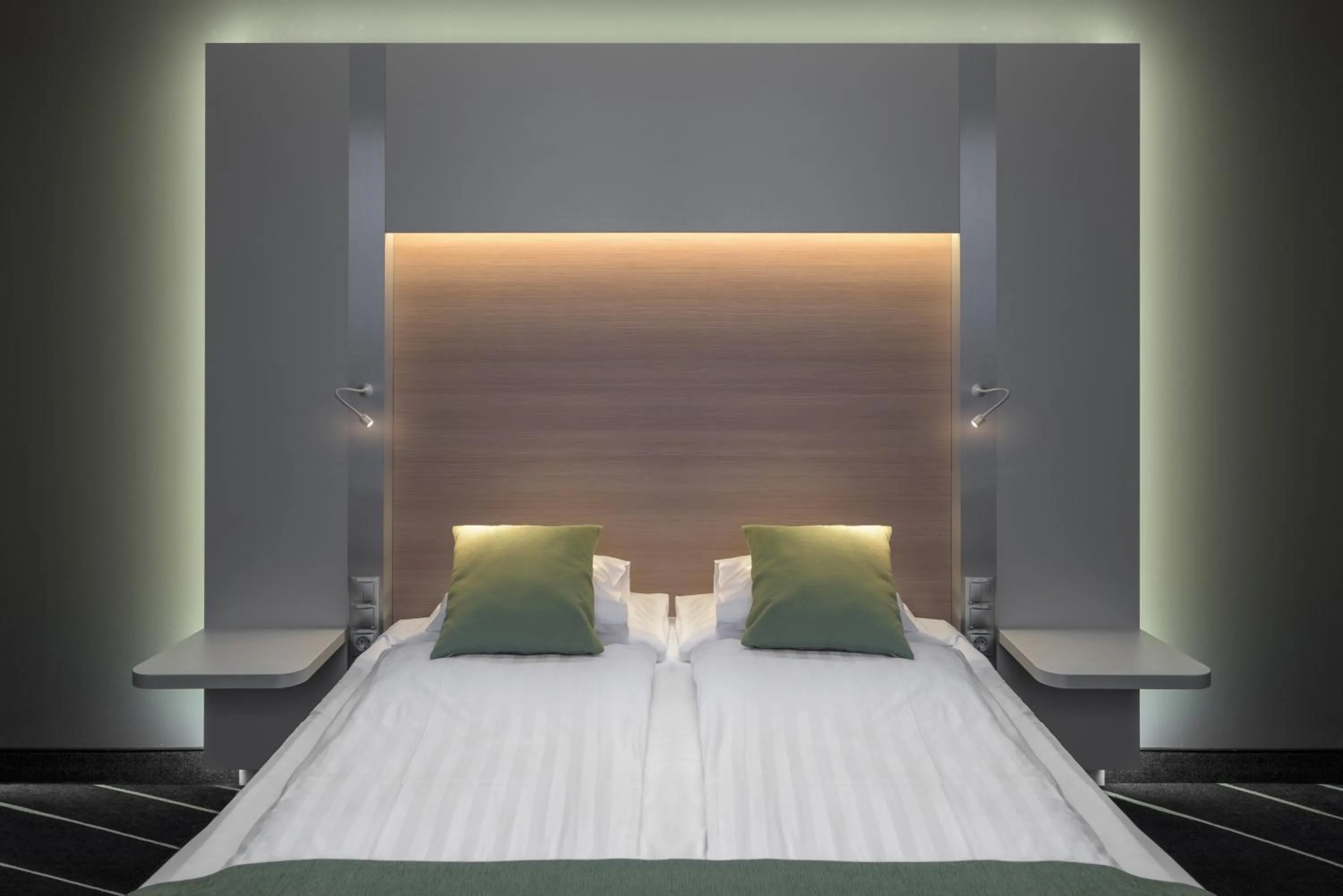 Bedroom, Bed in Best Western Plus Lakeside Hotel