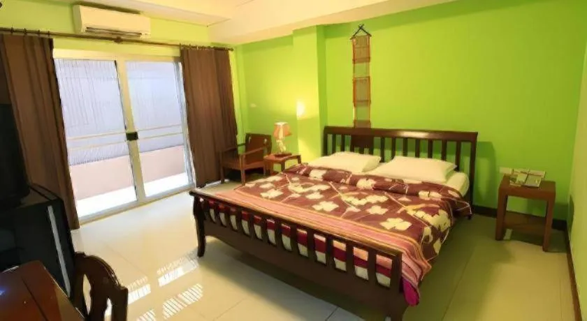 Bed in Sunflower Place