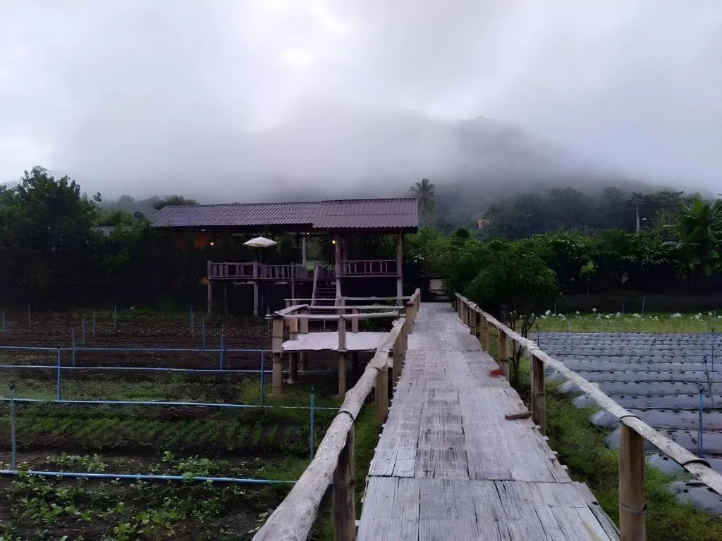 Nai Khun Khao Resort