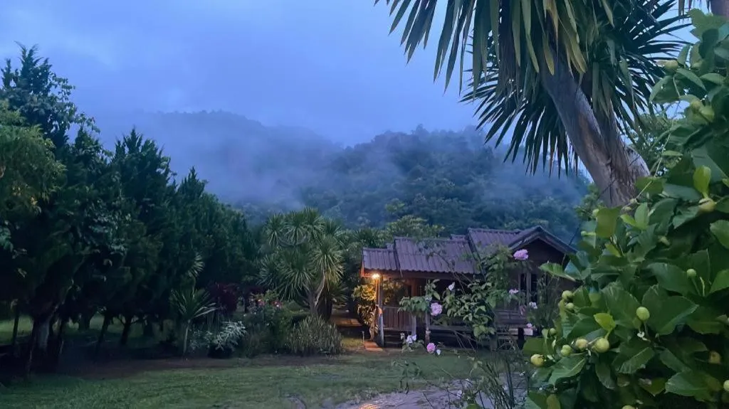 Nai Khun Khao Resort