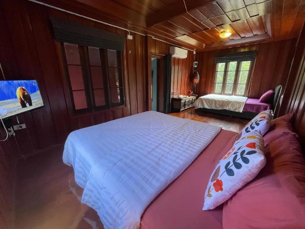 Bed in Nai Khun Khao Resort