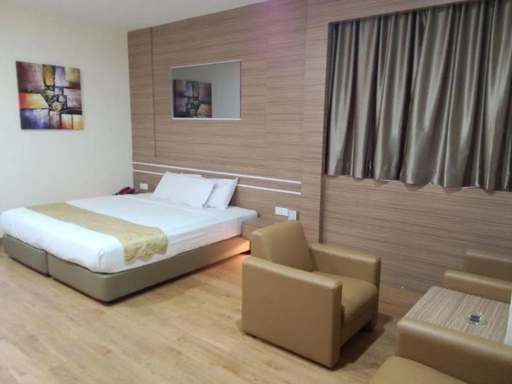 Bed in Holiday Hotel Batam