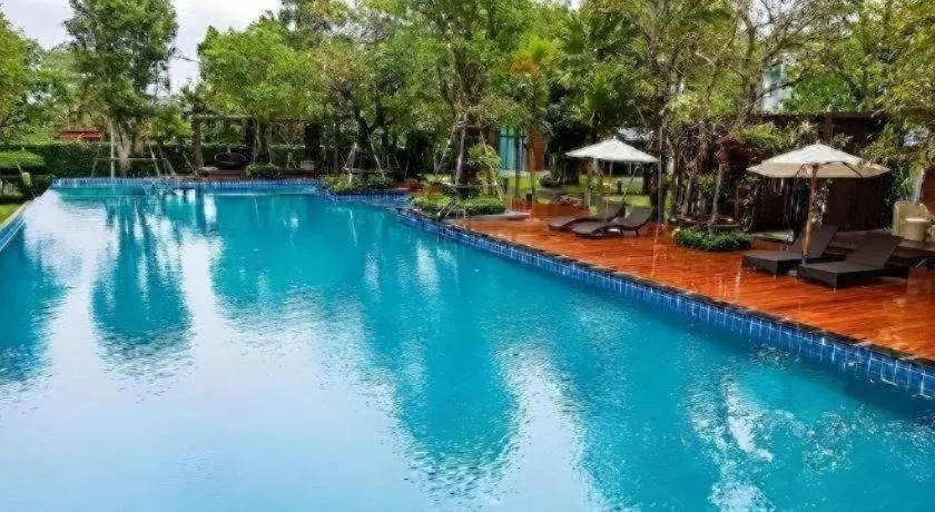 Chatnipa Beach Resort