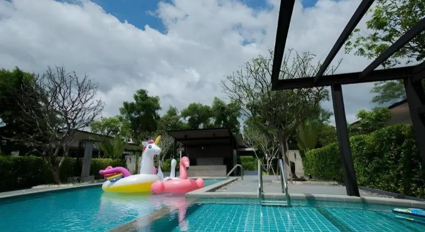 Chatnipa Beach Resort