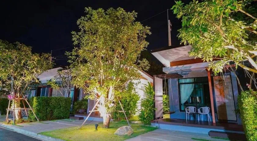 Chatnipa Beach Resort