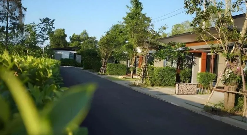 Chatnipa Beach Resort