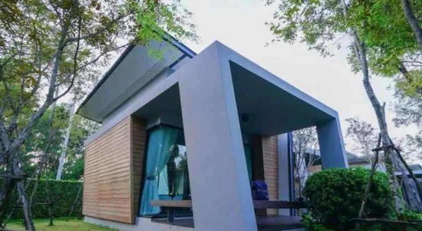 Chatnipa Beach Resort