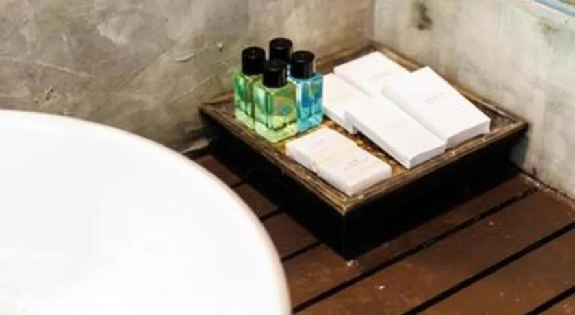 Chatnipa Beach Resort