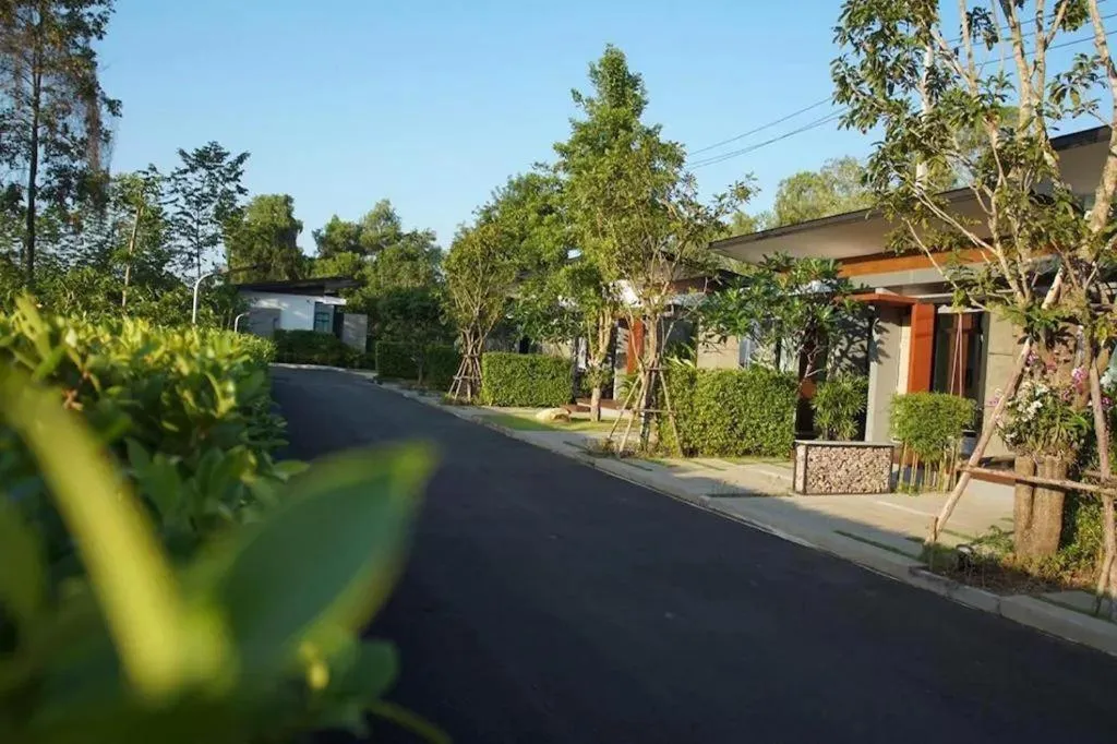 Chatnipa Beach Resort