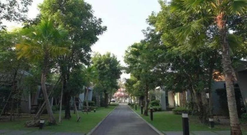 Chatnipa Beach Resort