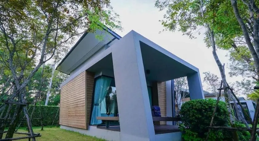 Chatnipa Beach Resort