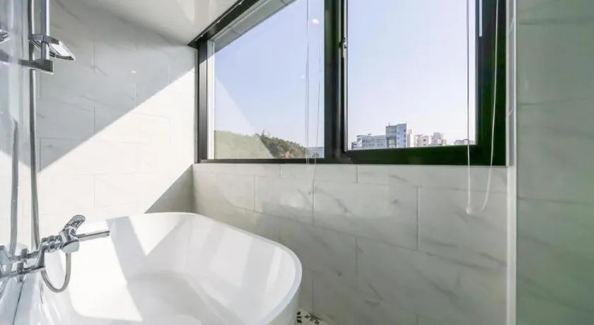 Changwon Brown dot Hotel Palyong