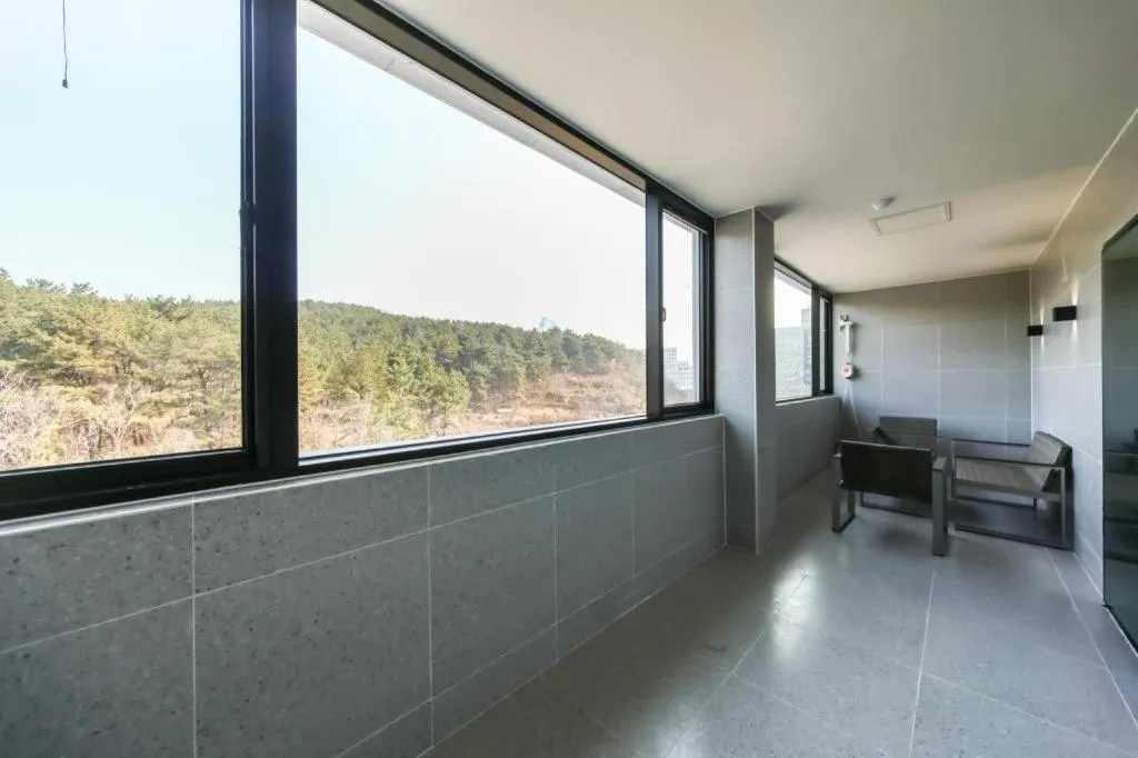 Changwon Brown dot Hotel Palyong